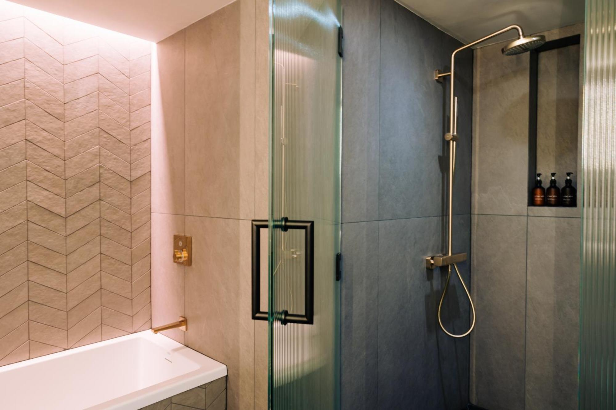 Two-Bedroom Suite Balcony,1643023589:JPEG